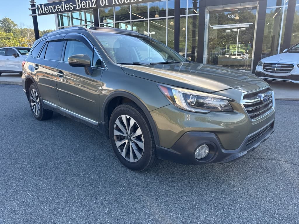 2018 Subaru Outback Touring — photo 1 of 13