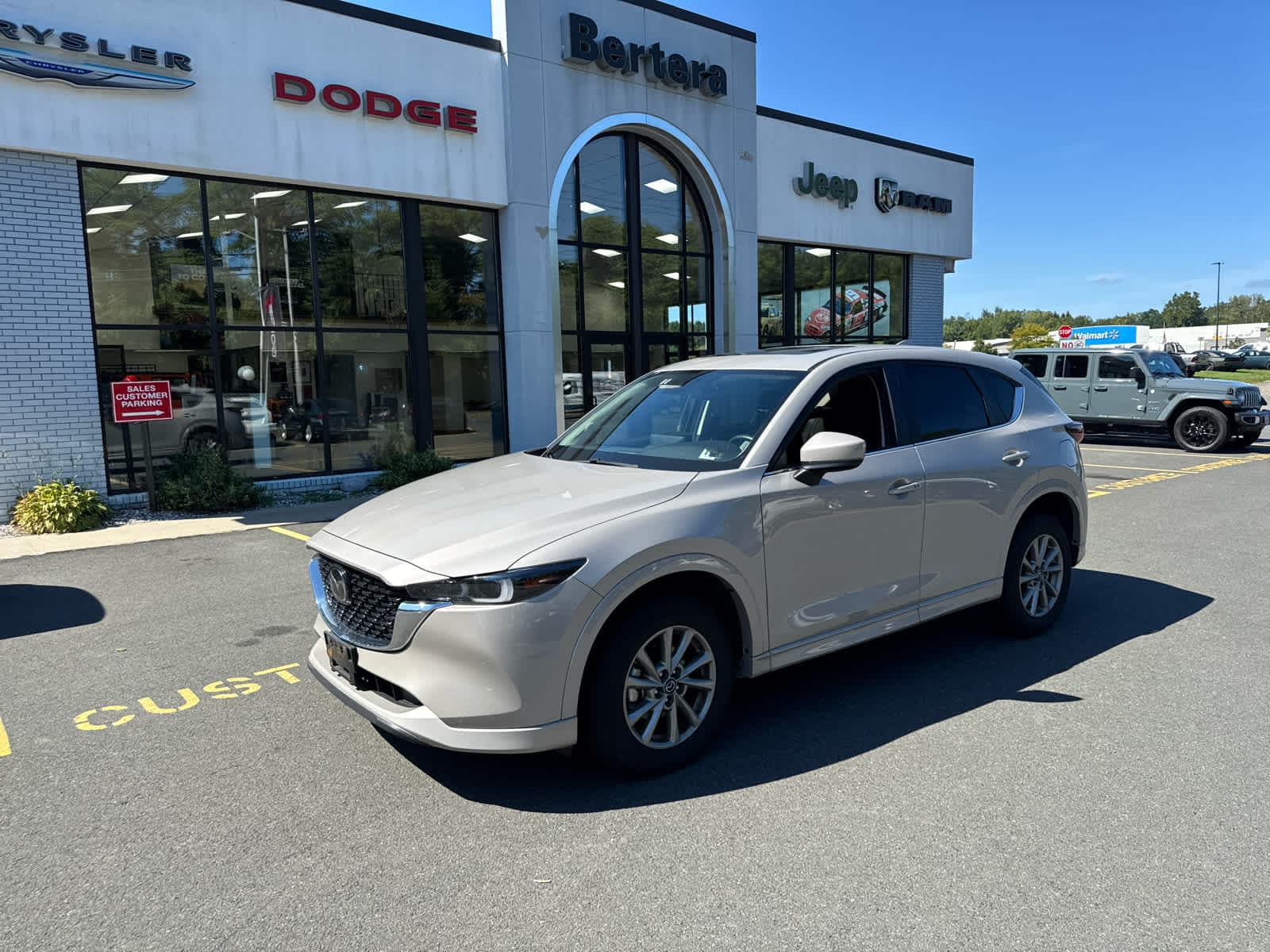 2025 Mazda CX-5 2.5 S Preferred Package — photo 1 of 9