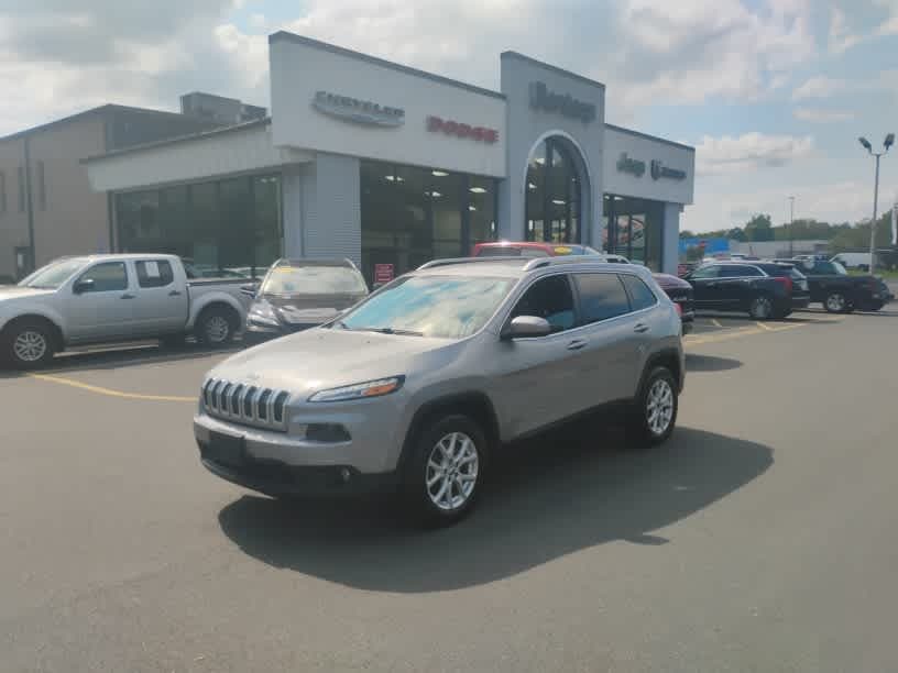 2015 Jeep Cherokee Latitude — photo 1 of 10