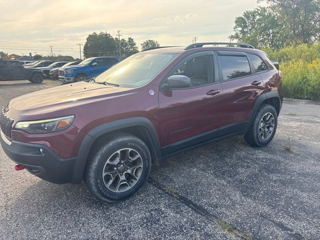 2020 Jeep Cherokee Trailhawk — photo 1 of 12