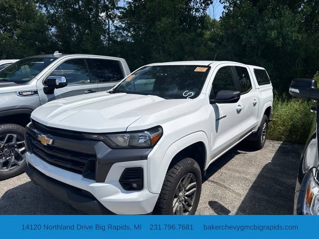 2023 Chevrolet Colorado LT — photo 1 of 3