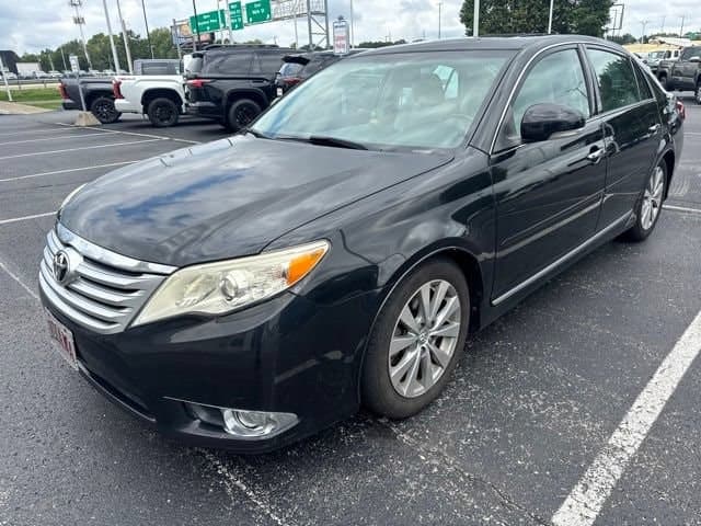 2012 Toyota Avalon Limited — photo 1 of 6