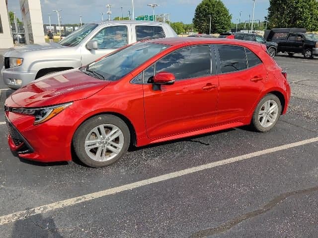 2019 Toyota Corolla Hatchback SE — photo 1 of 4