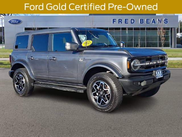 2023 Ford Bronco Outer Banks — photo 1 of 32