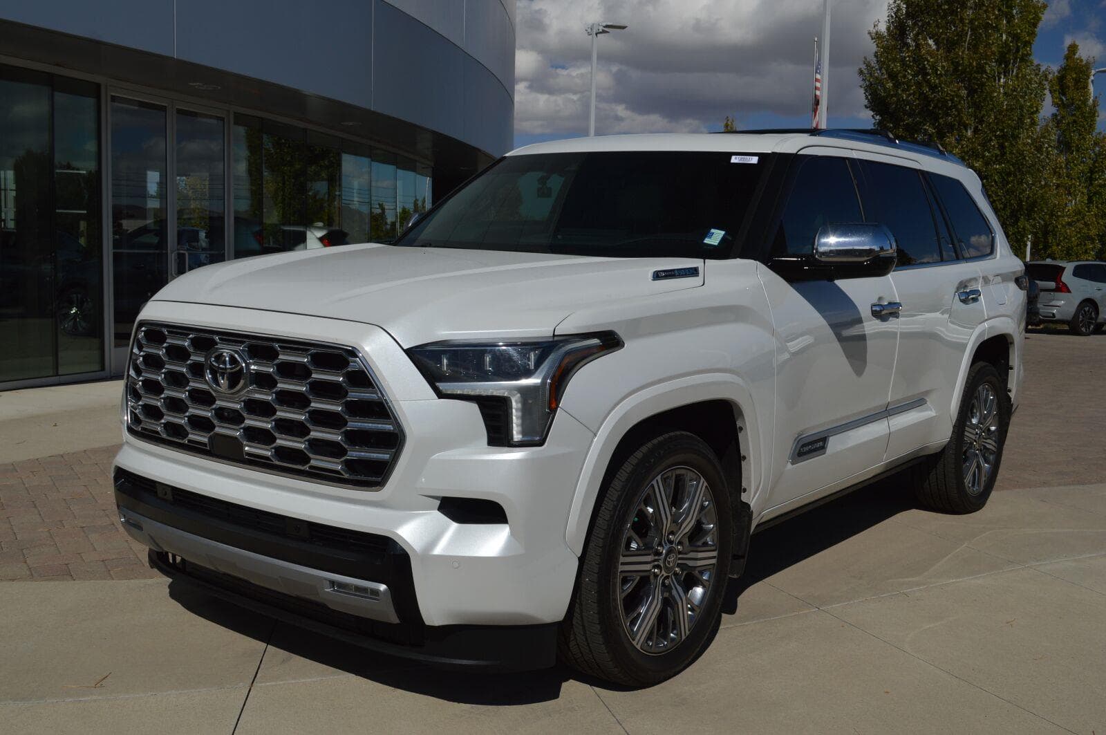 2025 Toyota Sequoia Capstone — photo 1 of 12