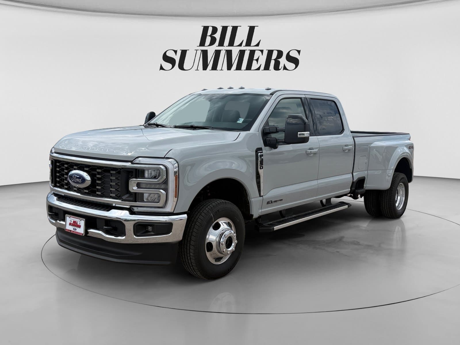 2026 Ford Super Duty F-350 DRW LARIAT — photo 1 of 19