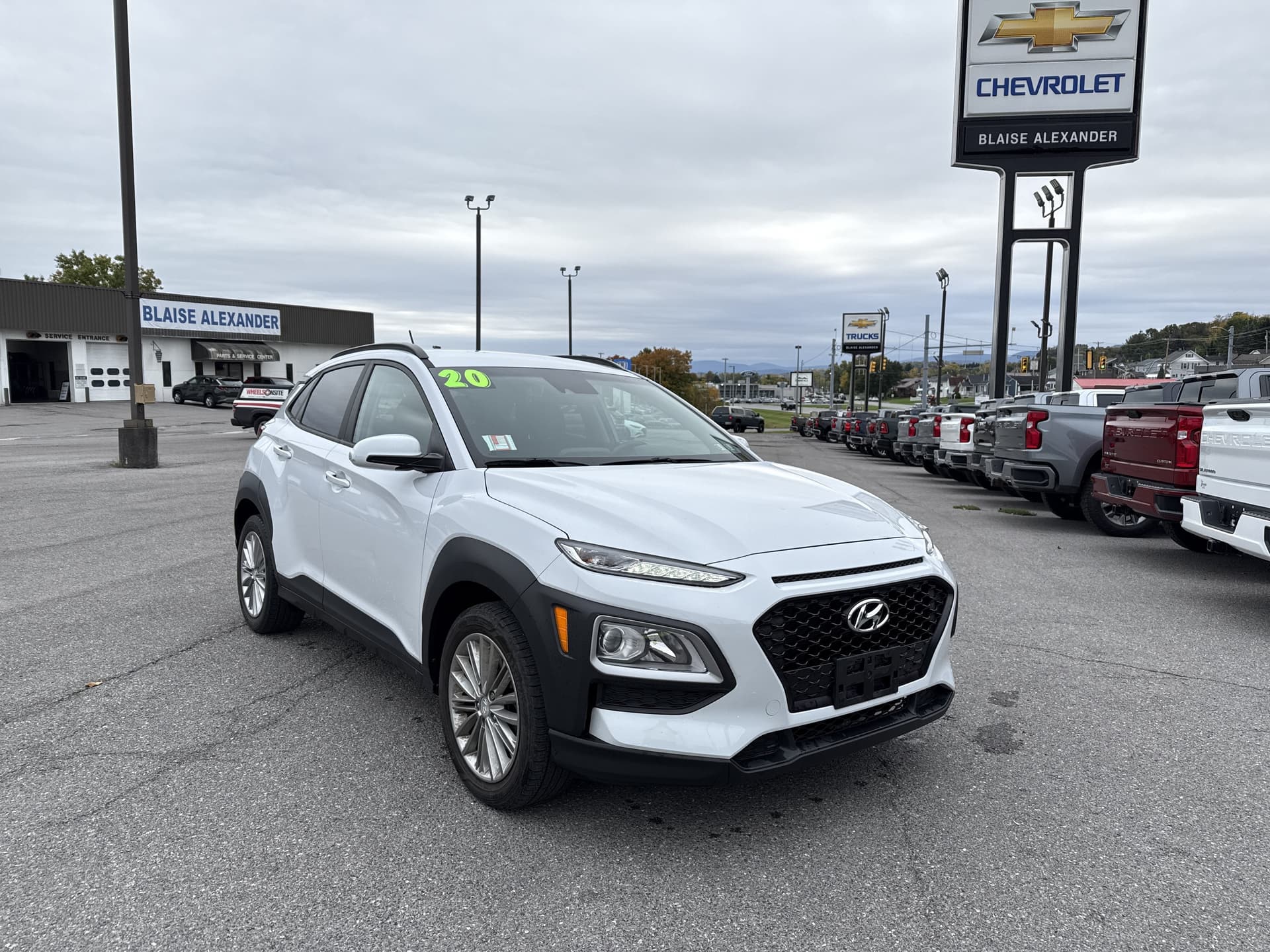 2020 Hyundai Kona SEL — photo 1 of 28