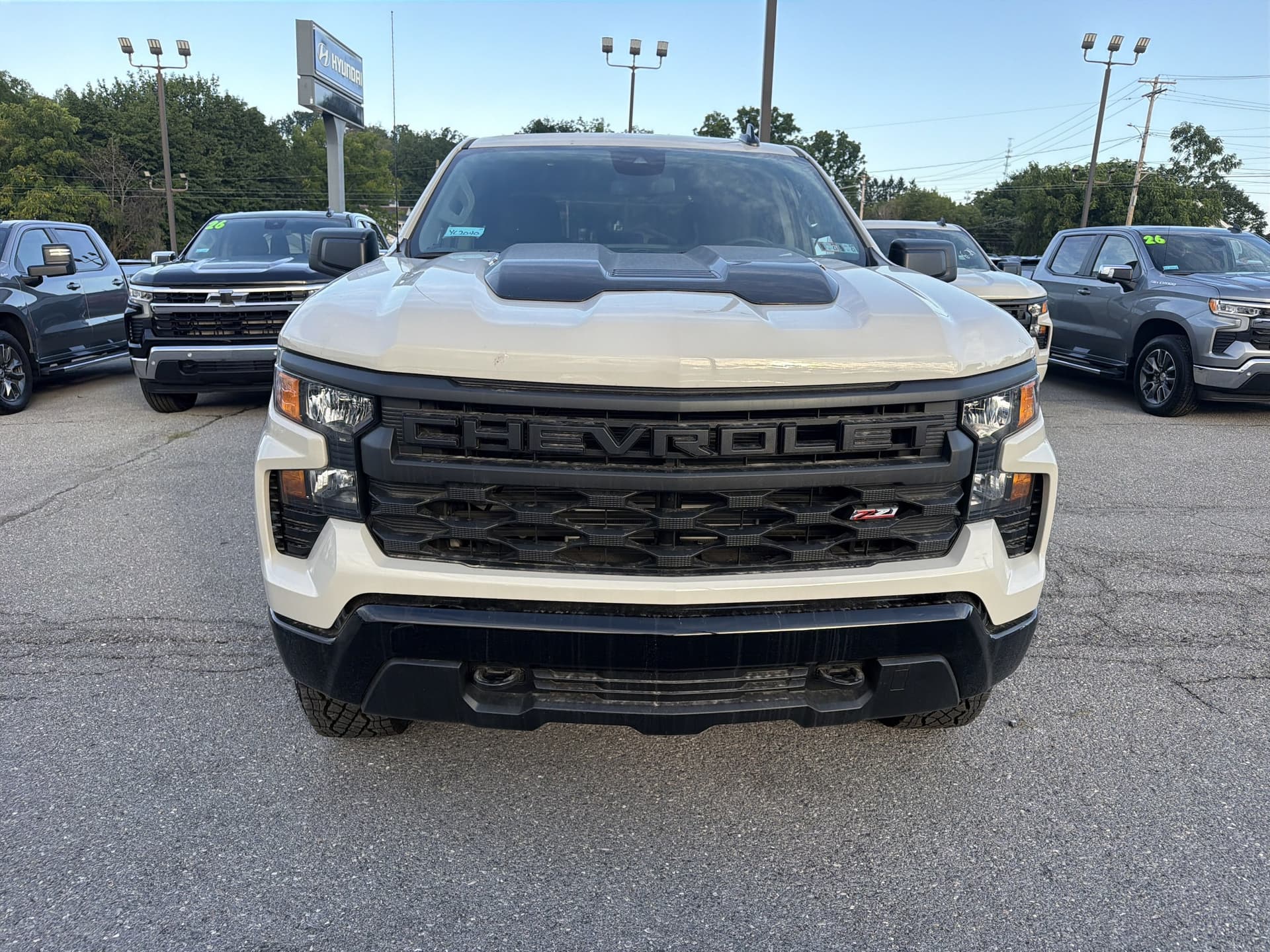2026 Chevrolet Silverado 1500 Custom Trail Boss — photo 1 of 11