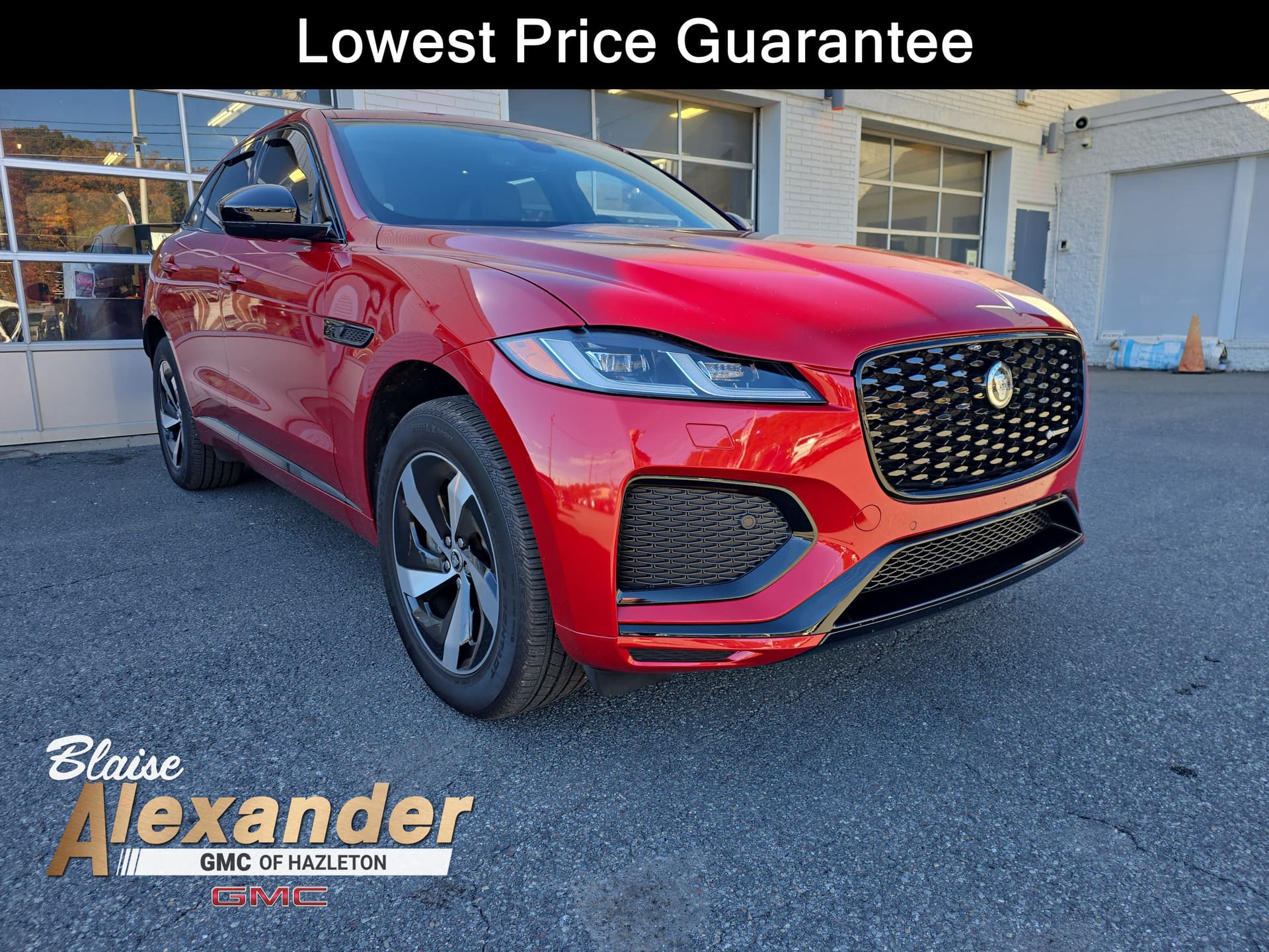 2025 Jaguar F-PACE Base — photo 1 of 24