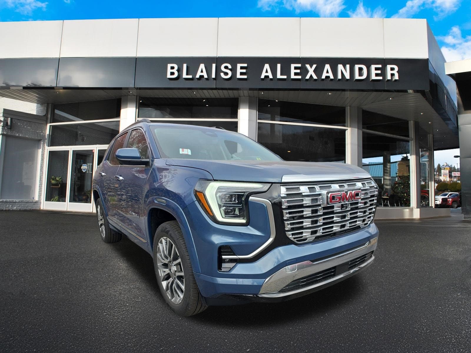 2027 GMC Terrain AWD Denali — photo 1 of 37