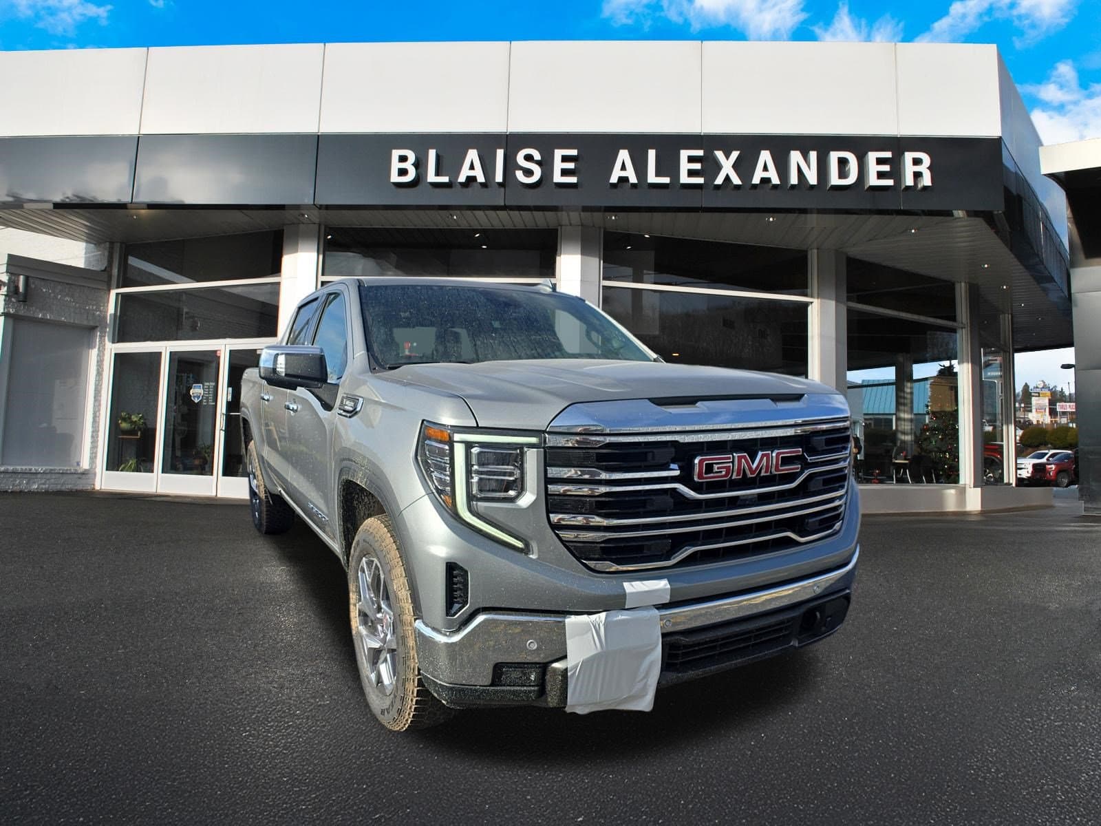 2026 GMC Sierra 1500 SLT — photo 1 of 31