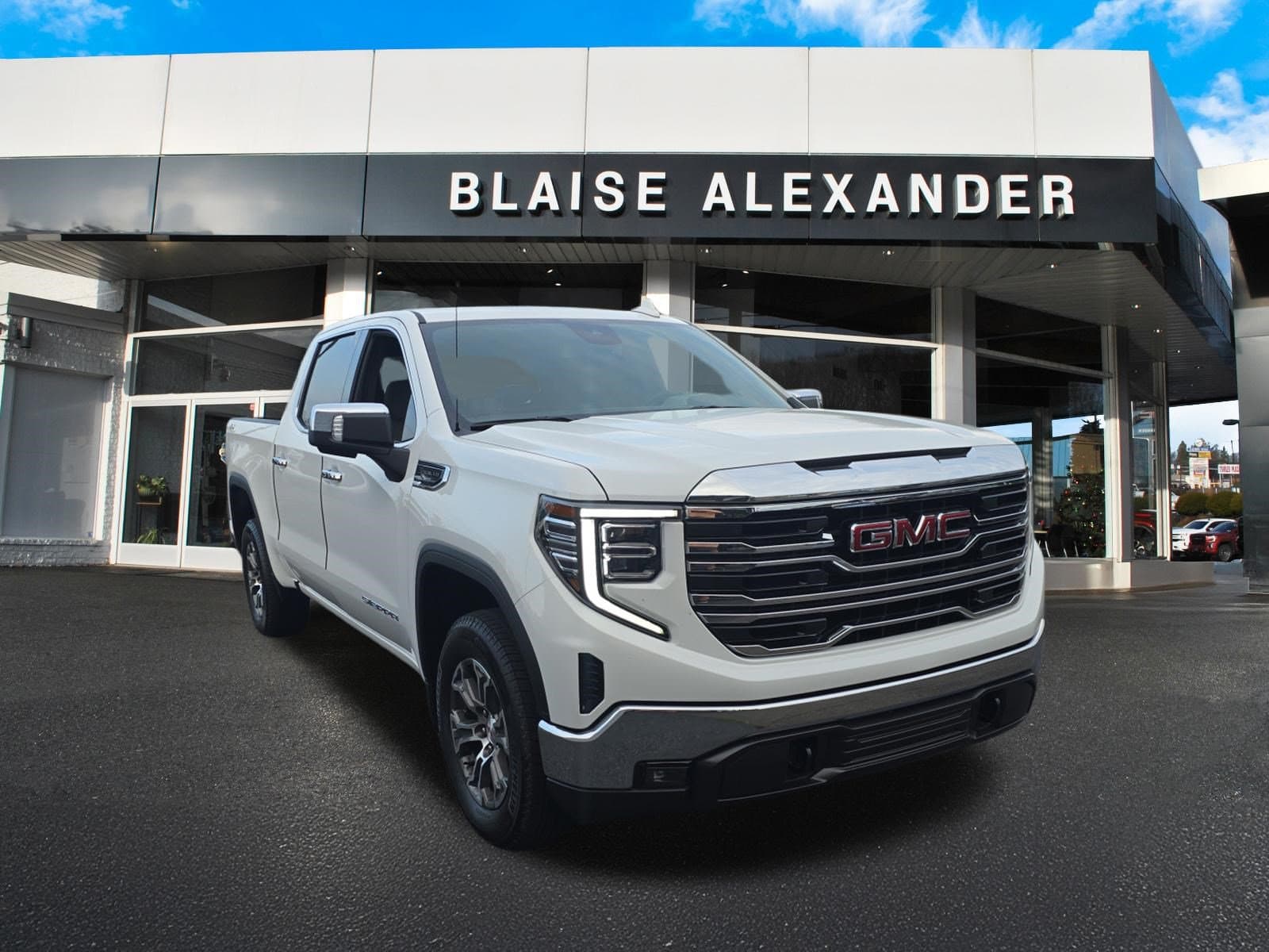 2026 GMC Sierra 1500 SLT — photo 1 of 40