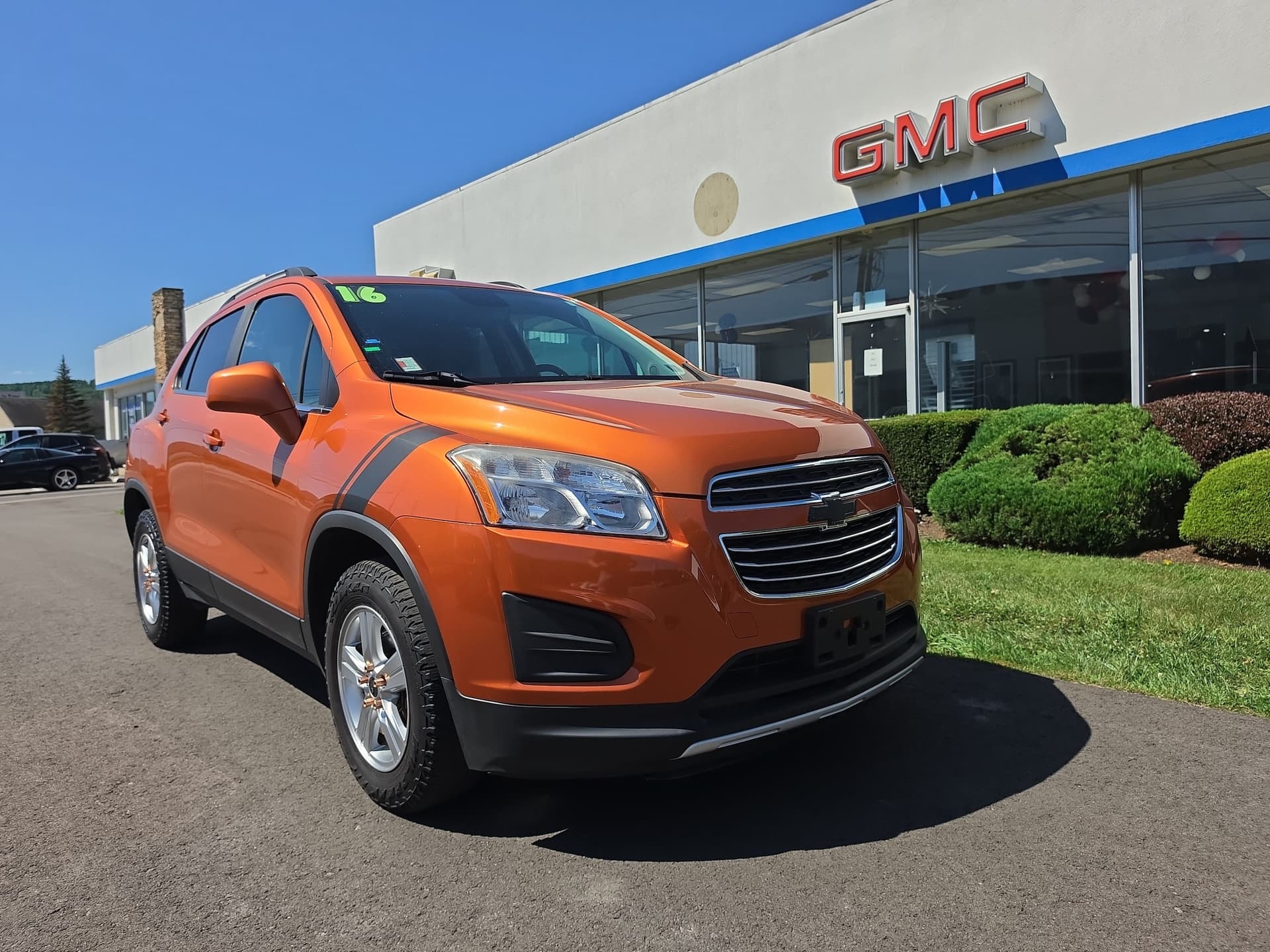 2016 Chevrolet Trax LT — photo 1 of 32