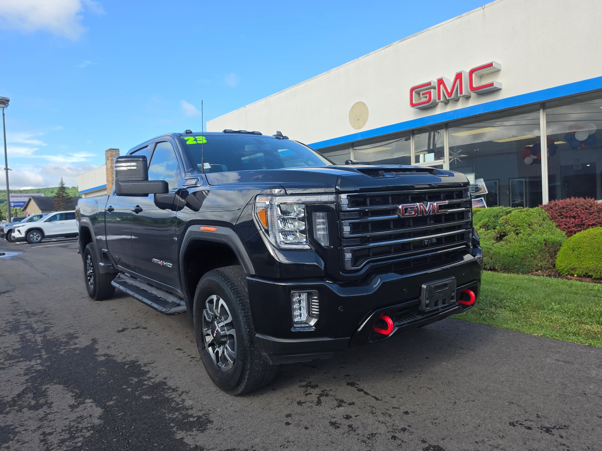 2023 GMC Sierra 2500HD AT4 — photo 1 of 40