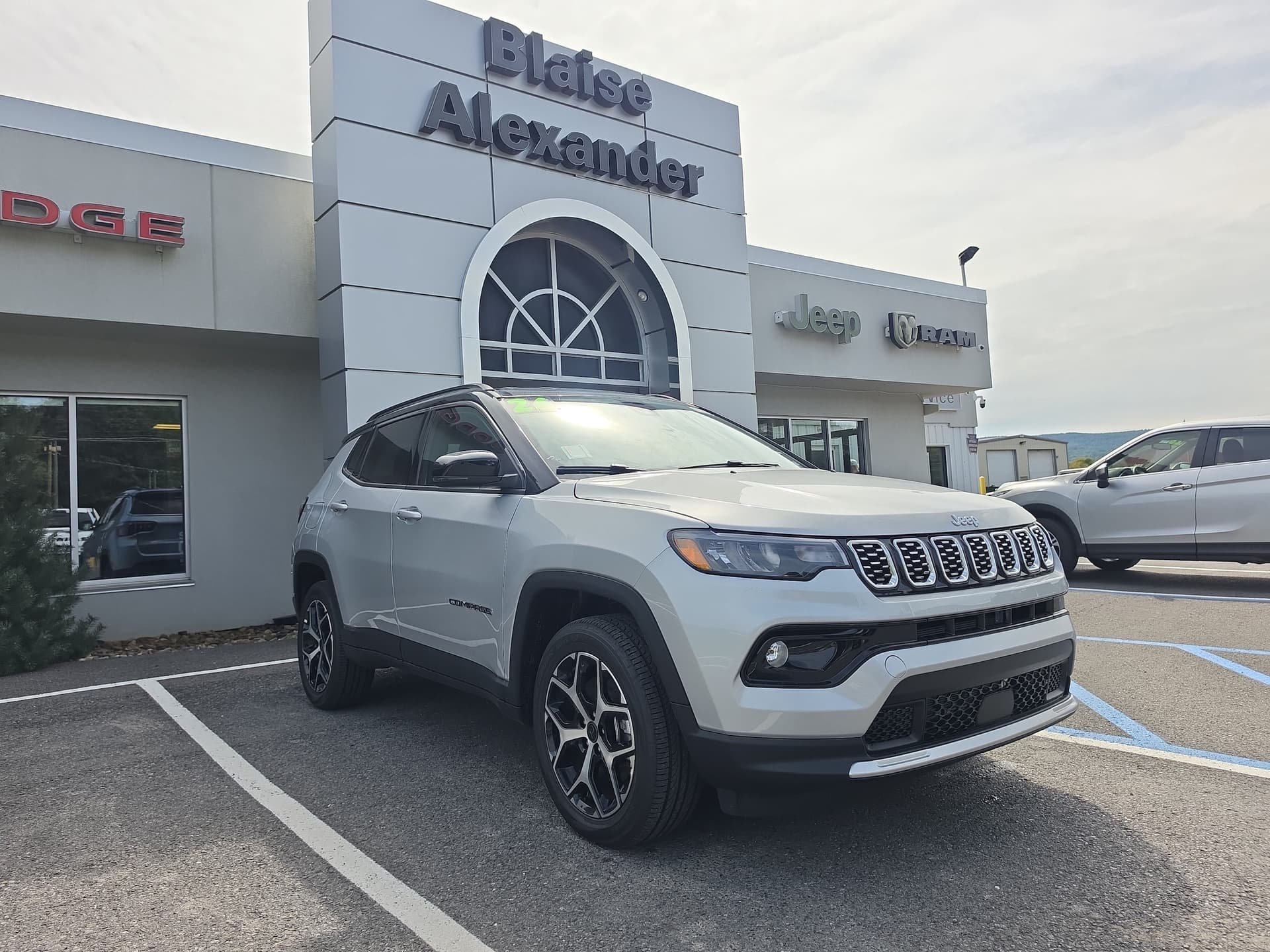 2026 Jeep Compass Limited — photo 1 of 43
