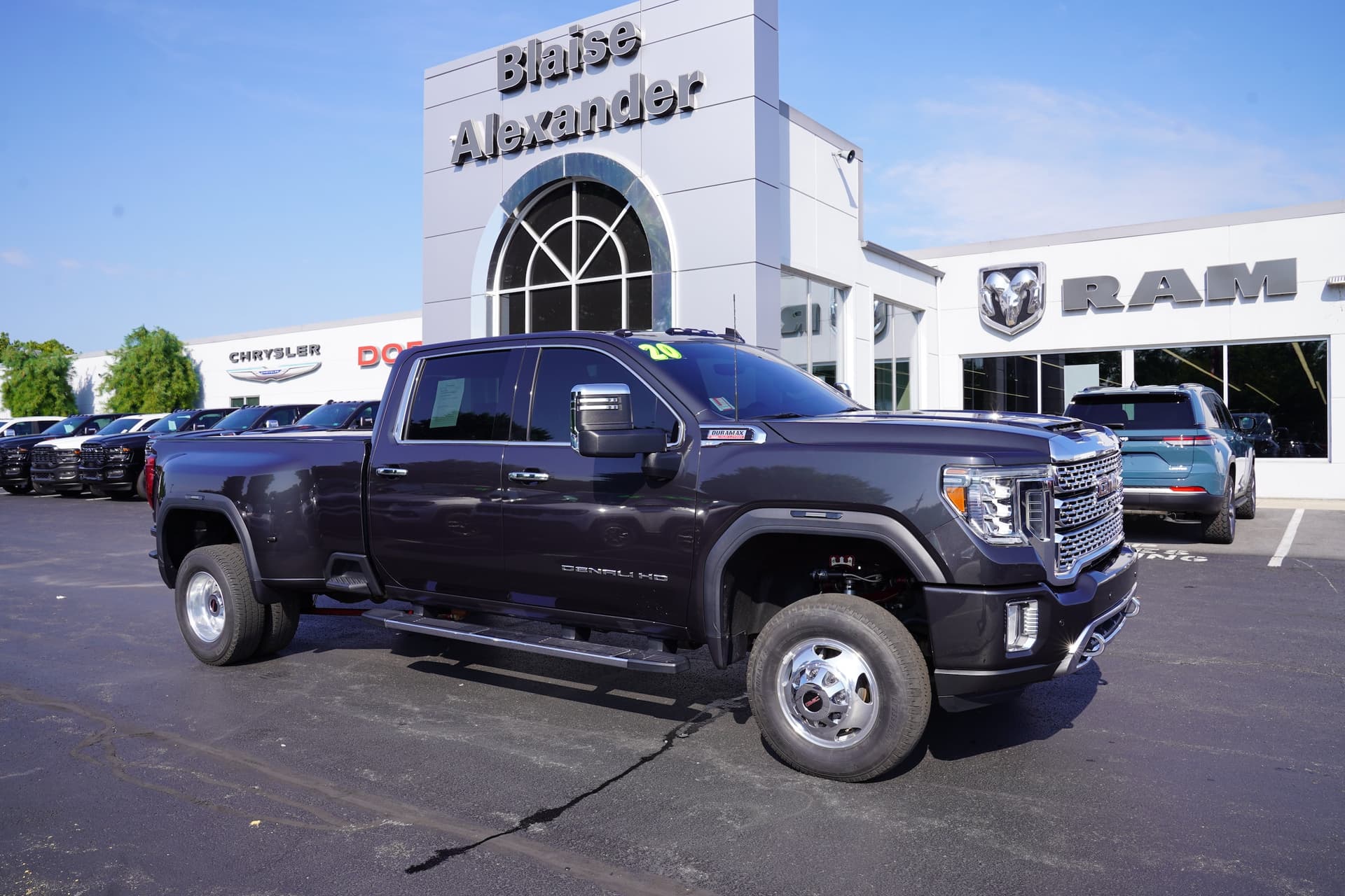 2020 GMC Sierra 3500HD Denali — photo 1 of 33