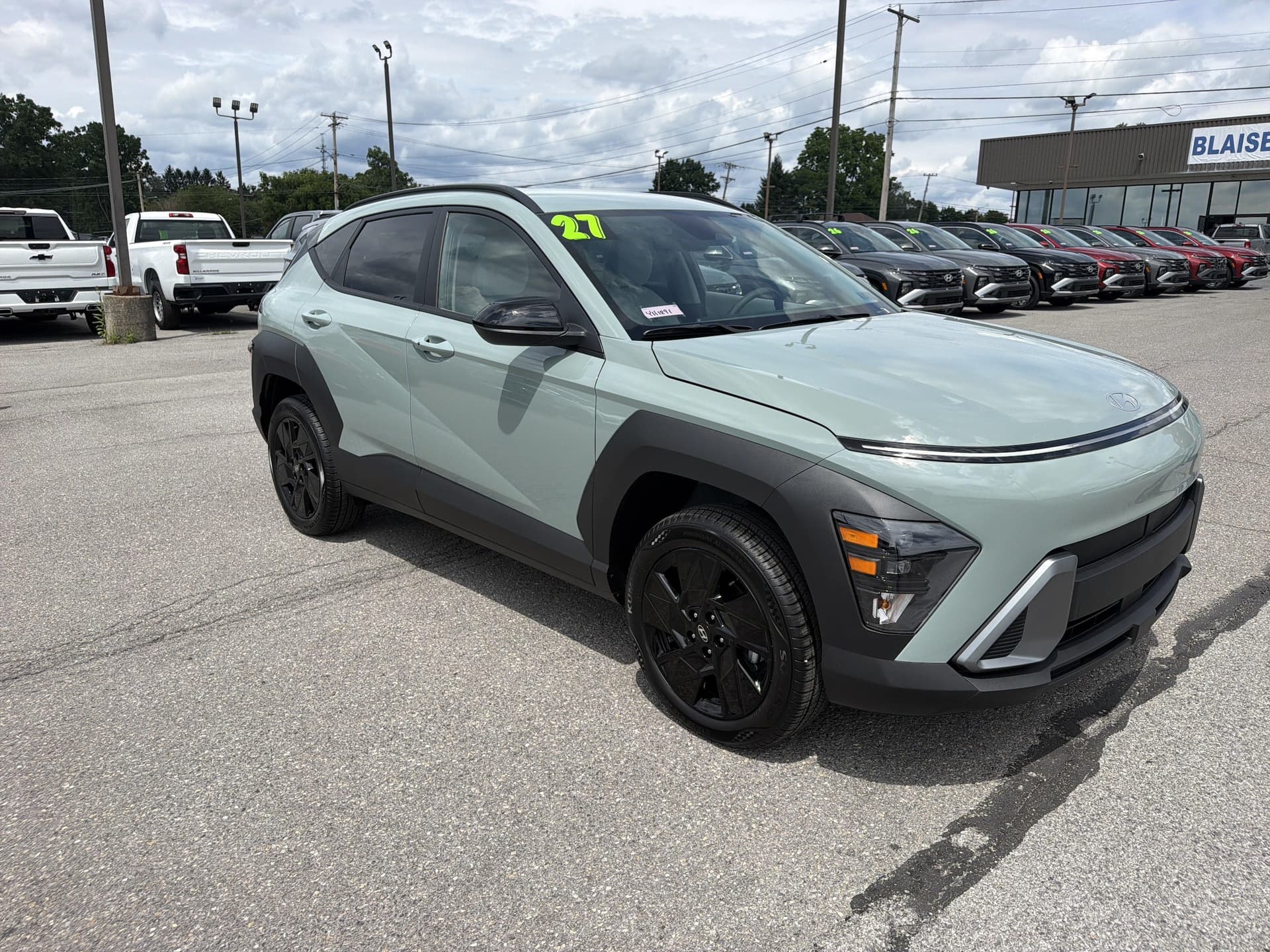 2027 Hyundai Kona SEL Sport — photo 1 of 19