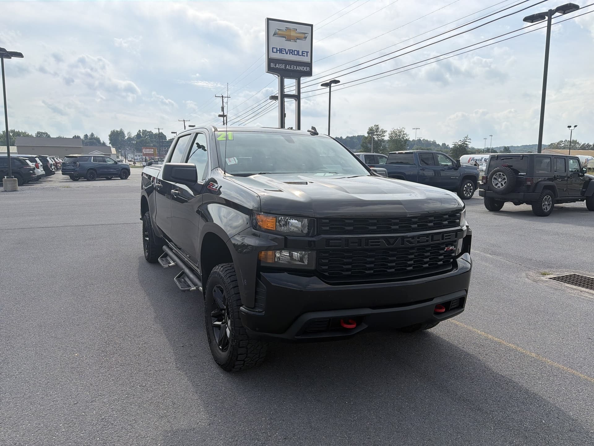 2021 Chevrolet Silverado 1500 Custom Trail Boss — photo 1 of 27