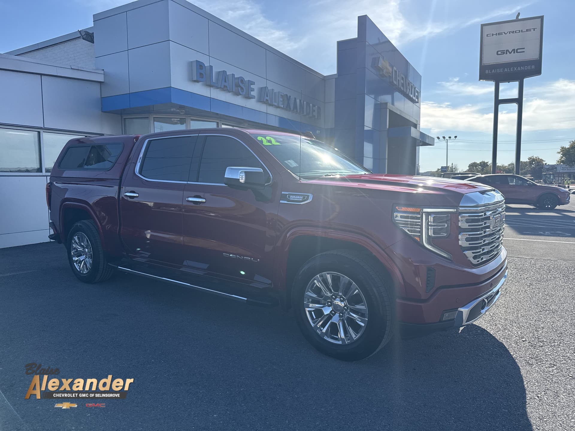 2022 GMC Sierra 1500 Denali — photo 1 of 29