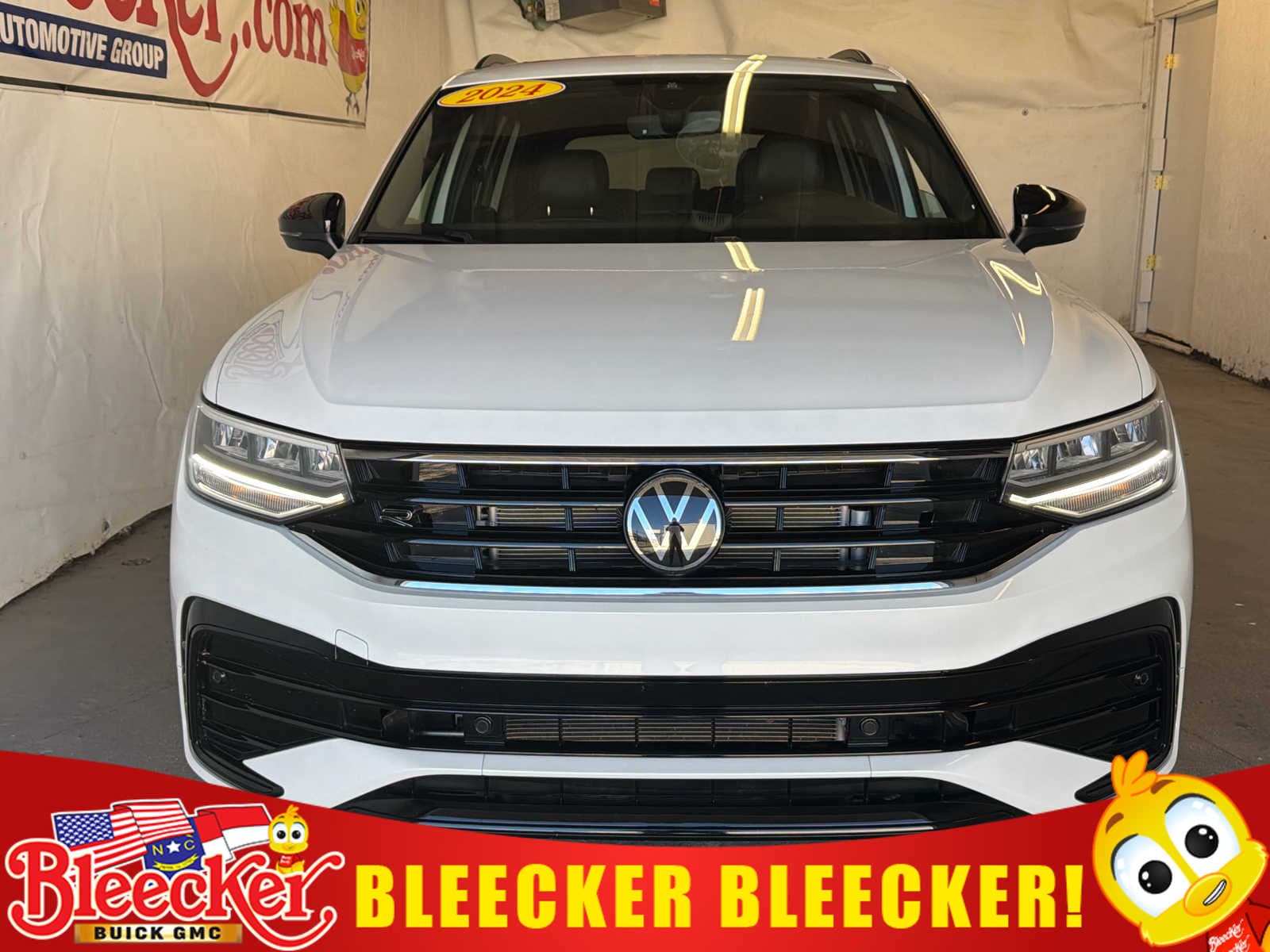 2024 Volkswagen Tiguan Base — photo 1 of 57