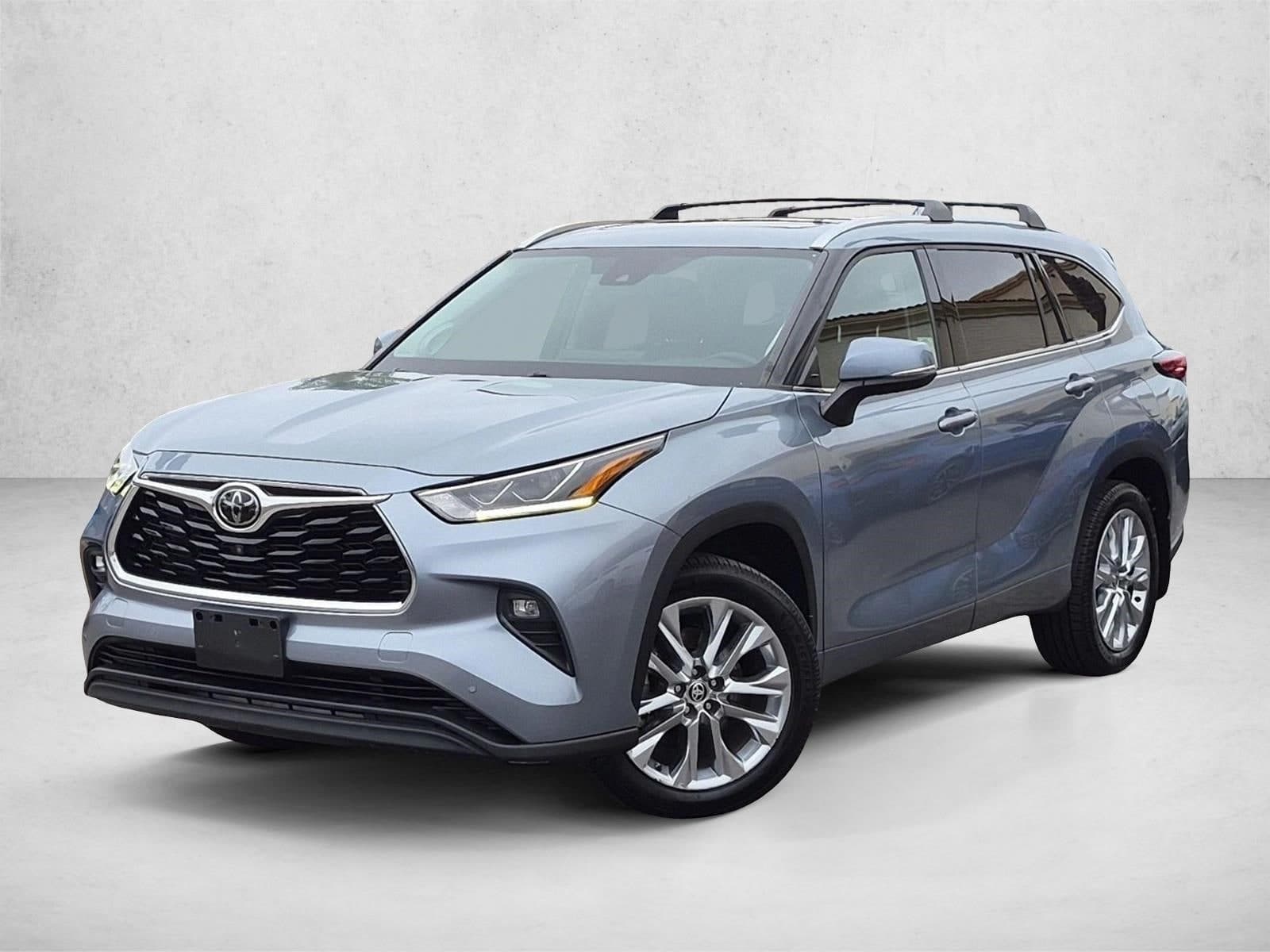 2021 Toyota Highlander Limited — photo 1 of 25
