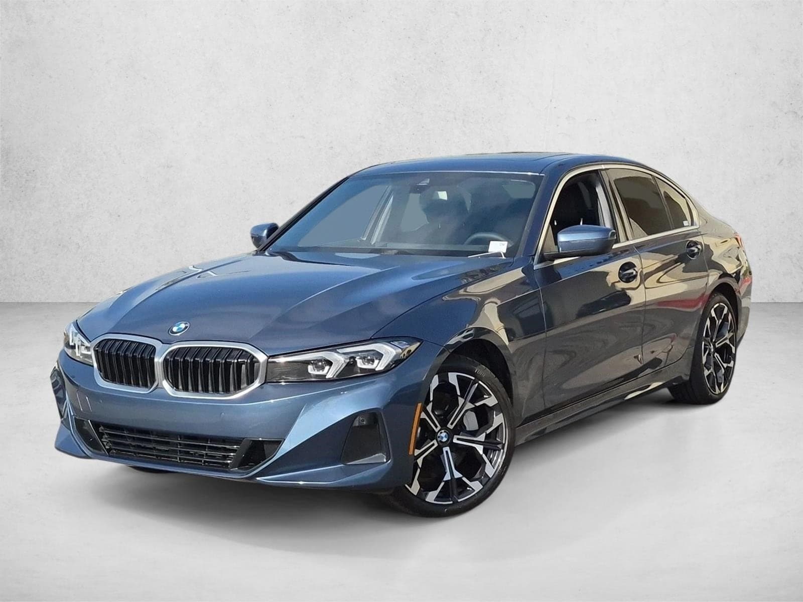 2026 BMW 3 Series 330i — photo 1 of 38
