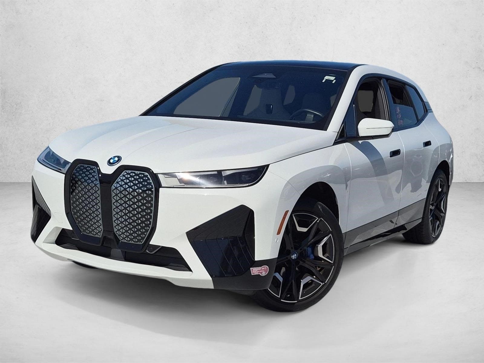 2024 BMW iX xDrive50 — photo 1 of 15