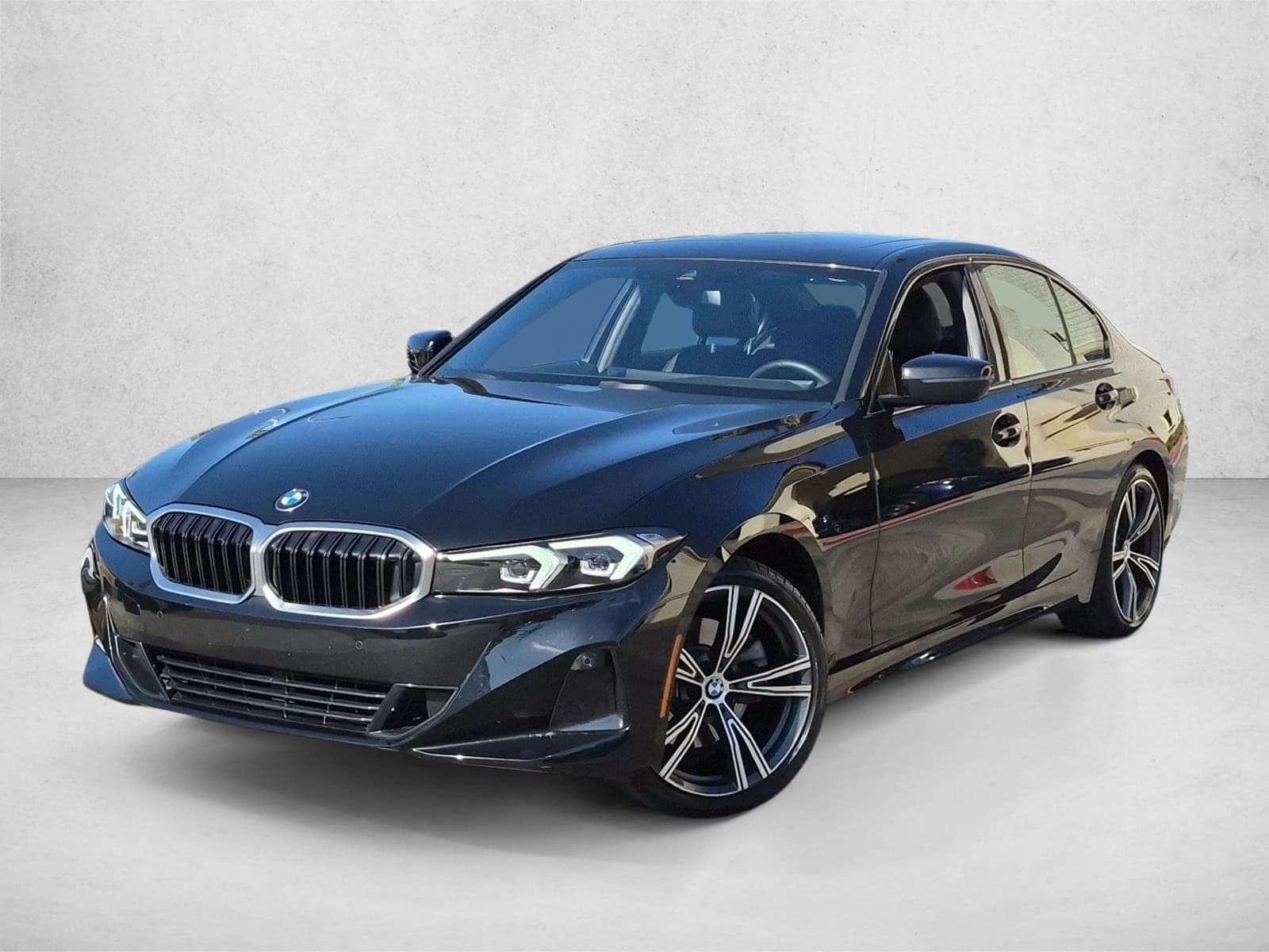 2023 BMW 3 Series 330i — photo 1 of 26