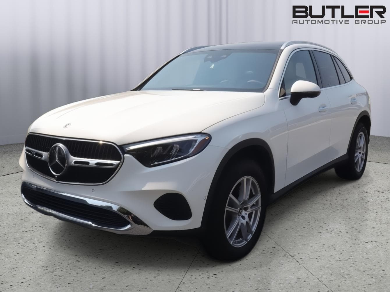 2024 Mercedes-Benz GLC GLC 300 — photo 1 of 19