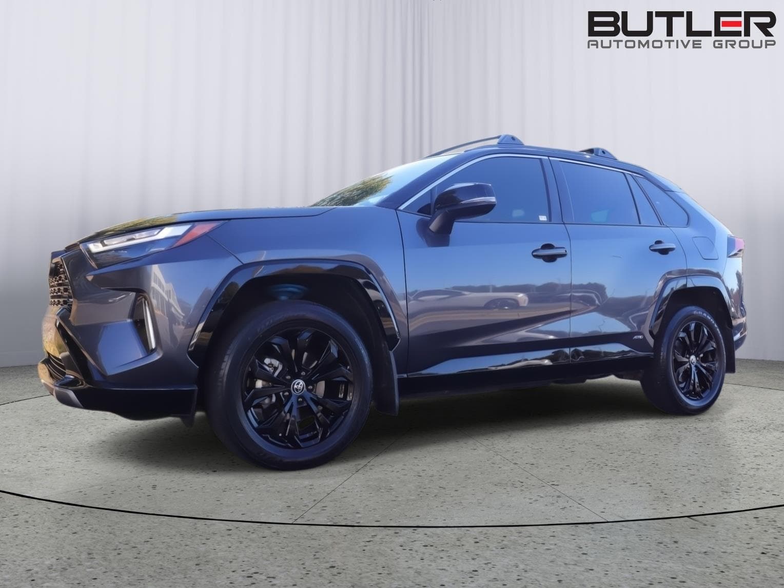 2023 Toyota RAV4 Hybrid XSE — photo 1 of 41