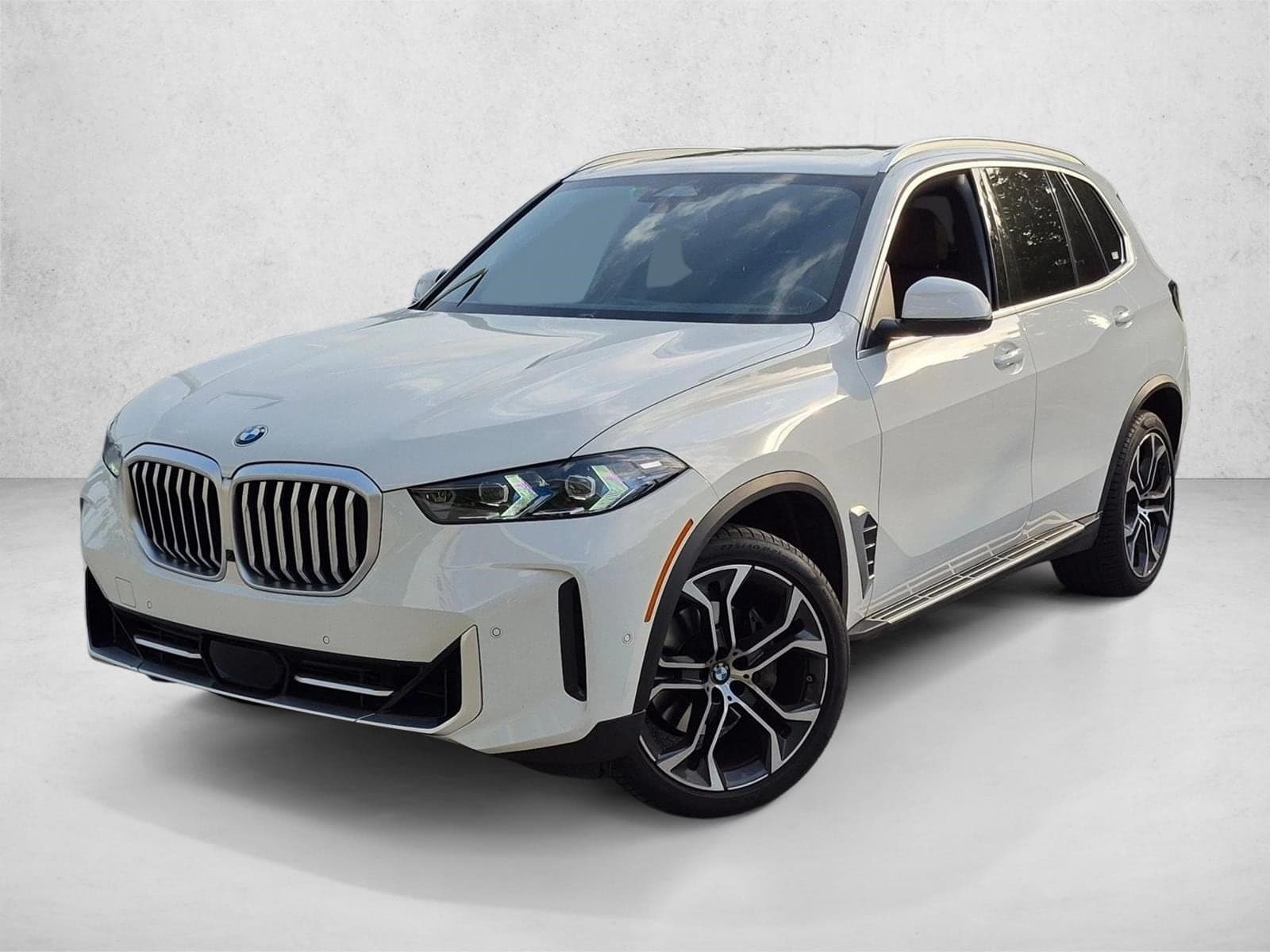 2025 BMW X5 sDrive40i — photo 1 of 22