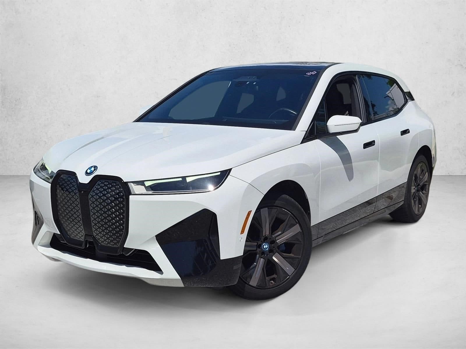 2024 BMW iX xDrive50 — photo 1 of 22