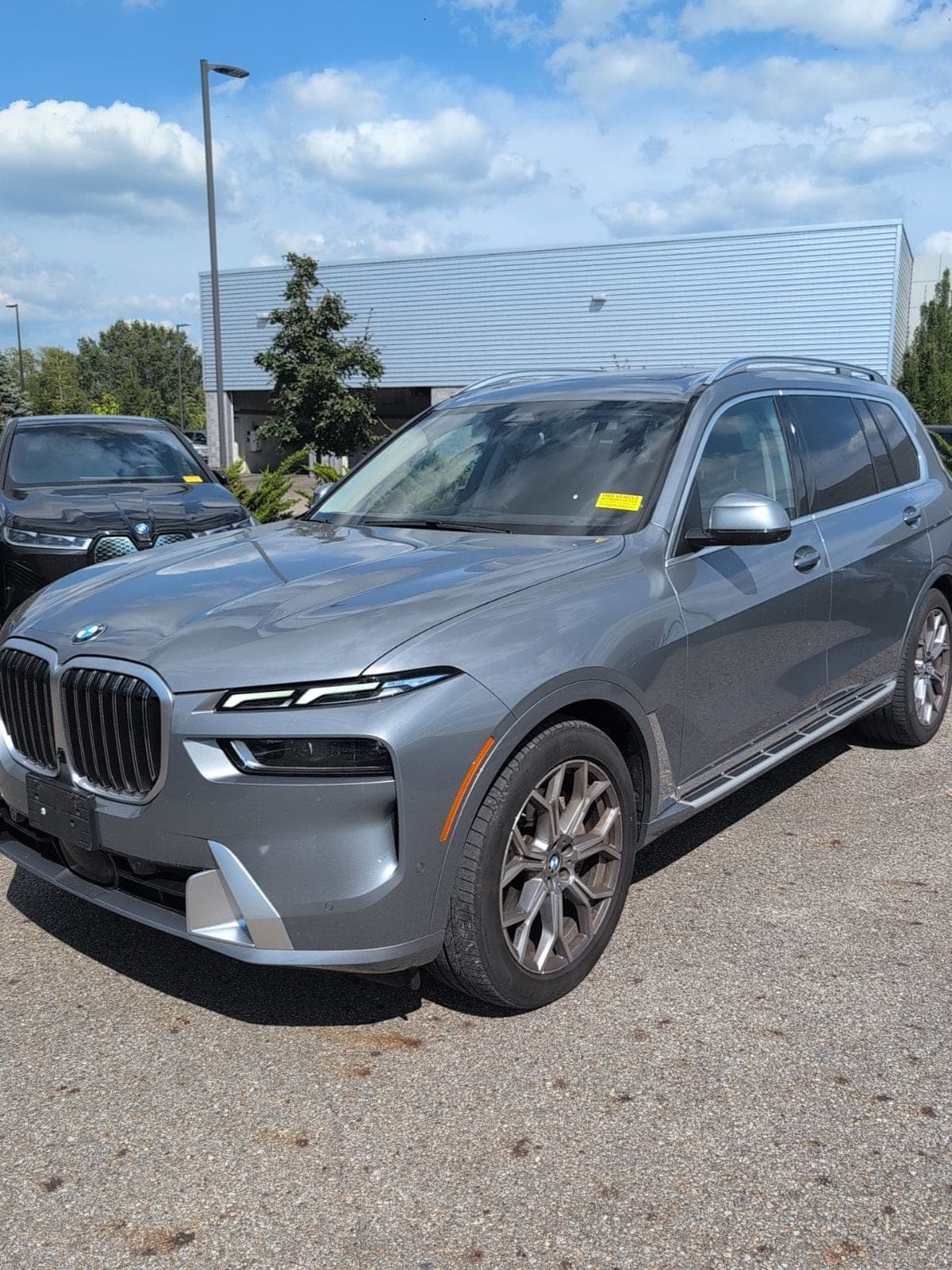 2024 BMW X7 xDrive40i — photo 1 of 8