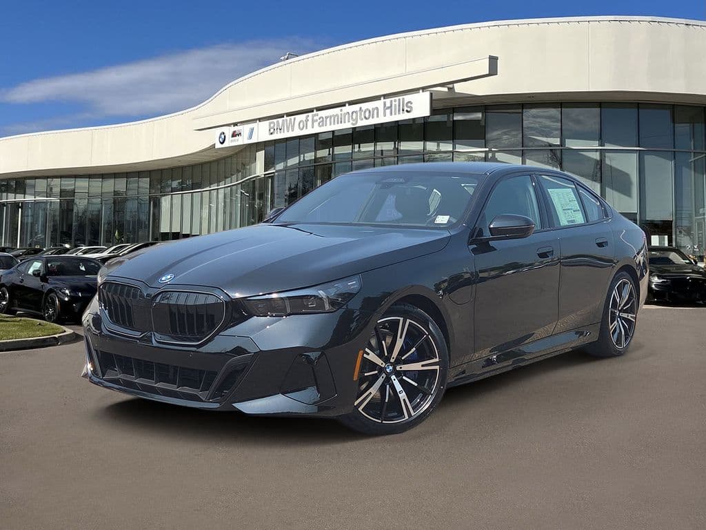 2027 BMW 550e xDrive — photo 1 of 51