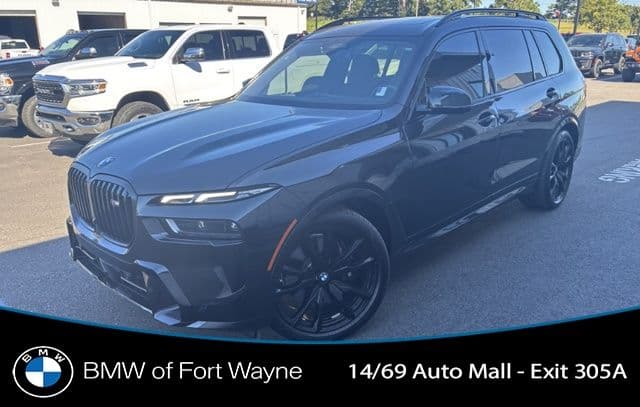 2025 BMW X7 M60i — photo 1 of 6