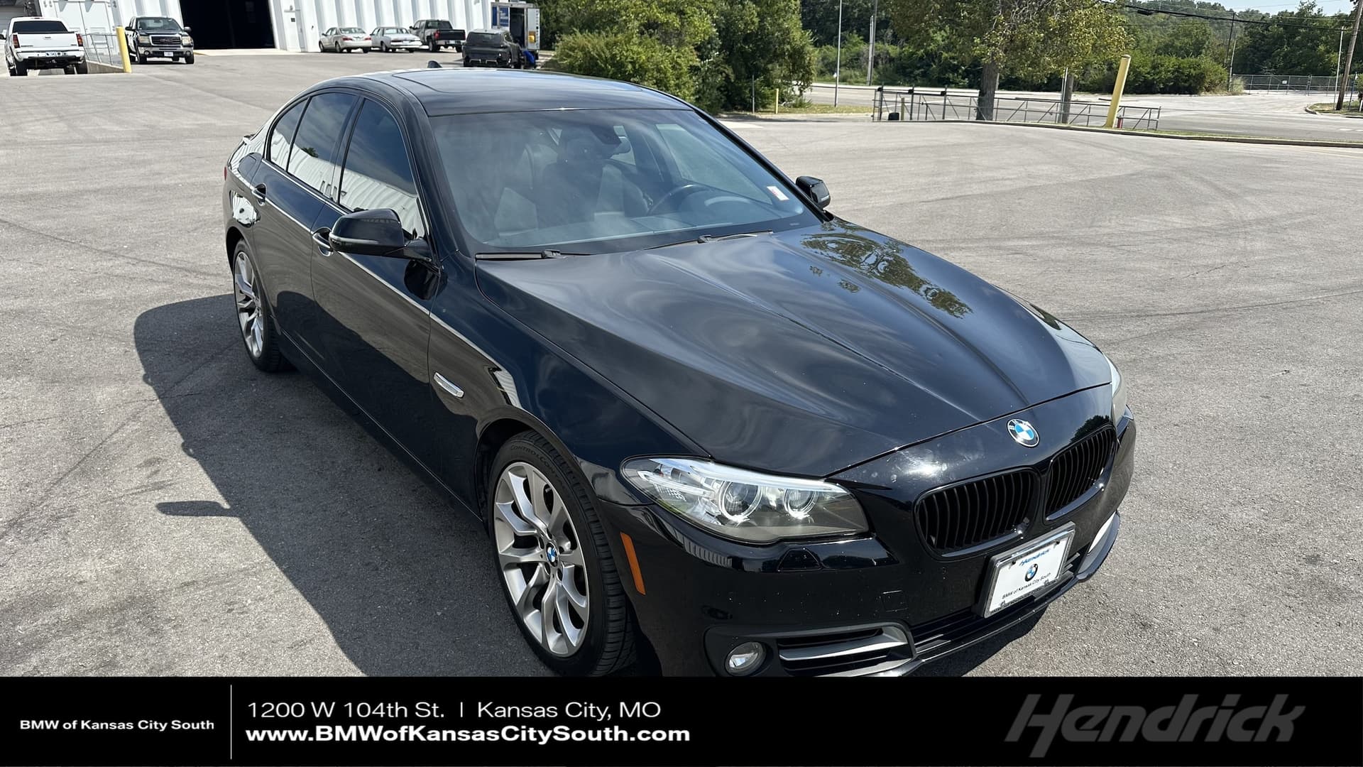 2016 BMW 5 Series 528i xDrive — photo 1 of 35