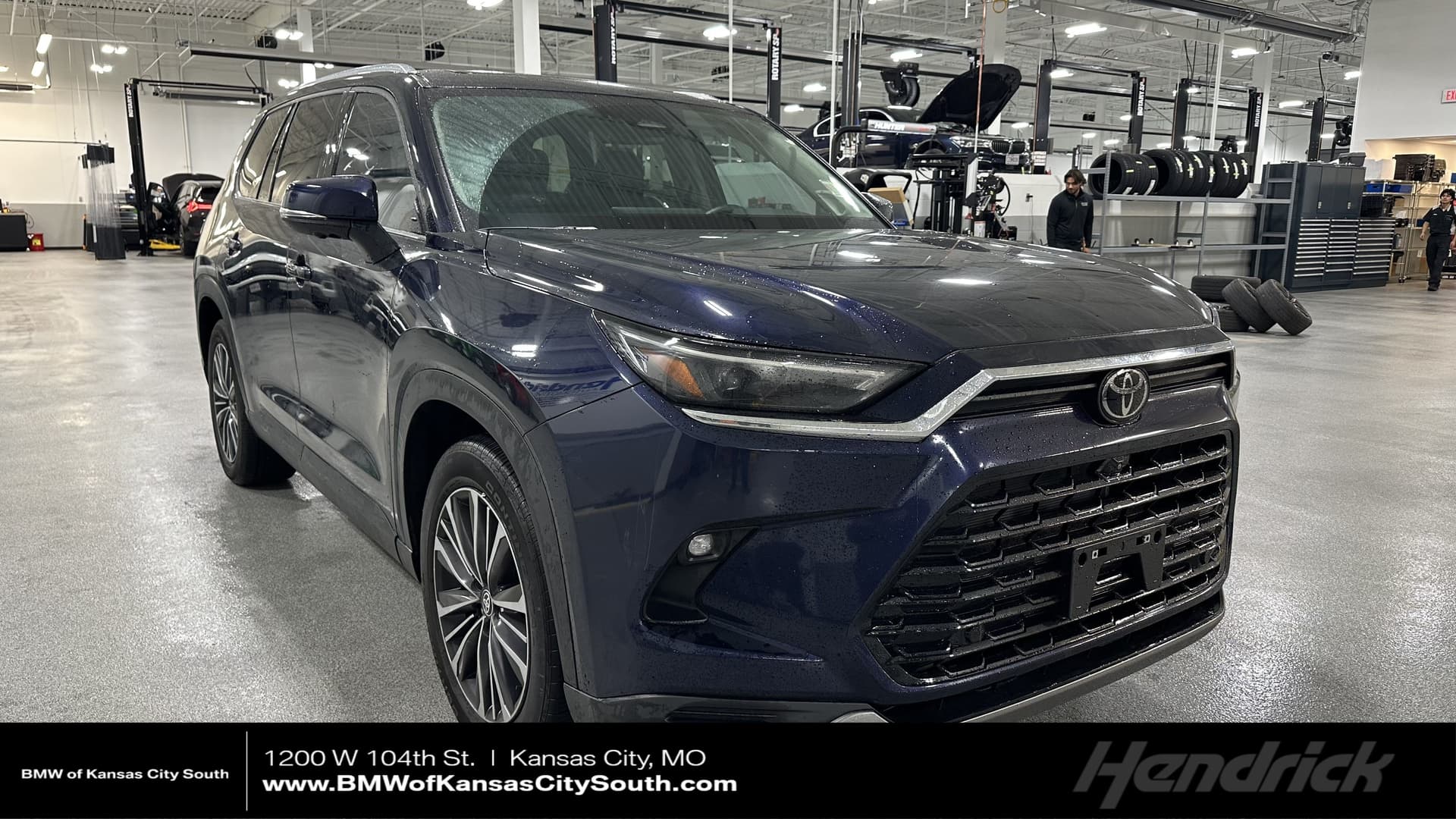 2025 Toyota Grand Highlander Limited — photo 1 of 35