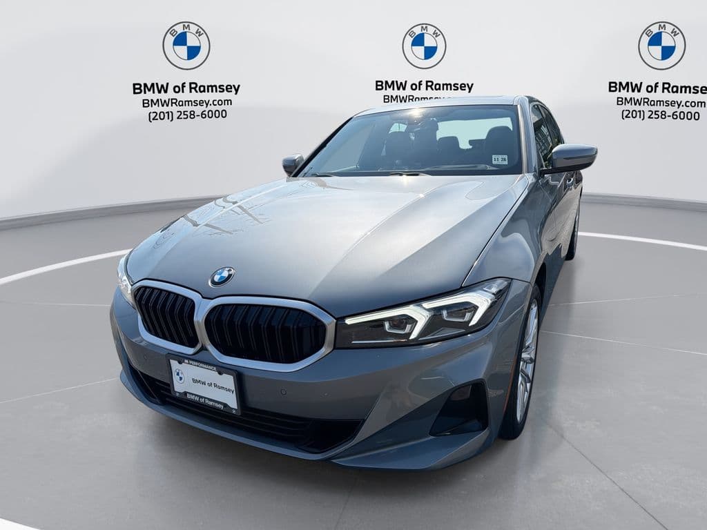2024 BMW 330i xDrive — photo 1 of 29