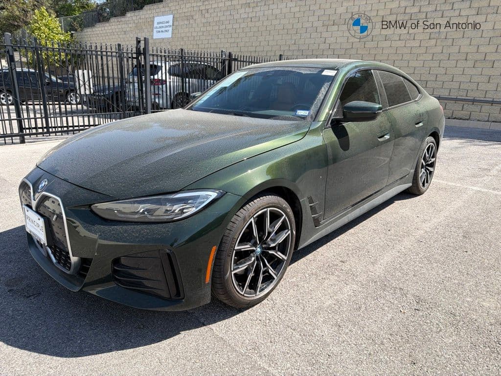 2023 BMW i4 eDrive40 — photo 1 of 5