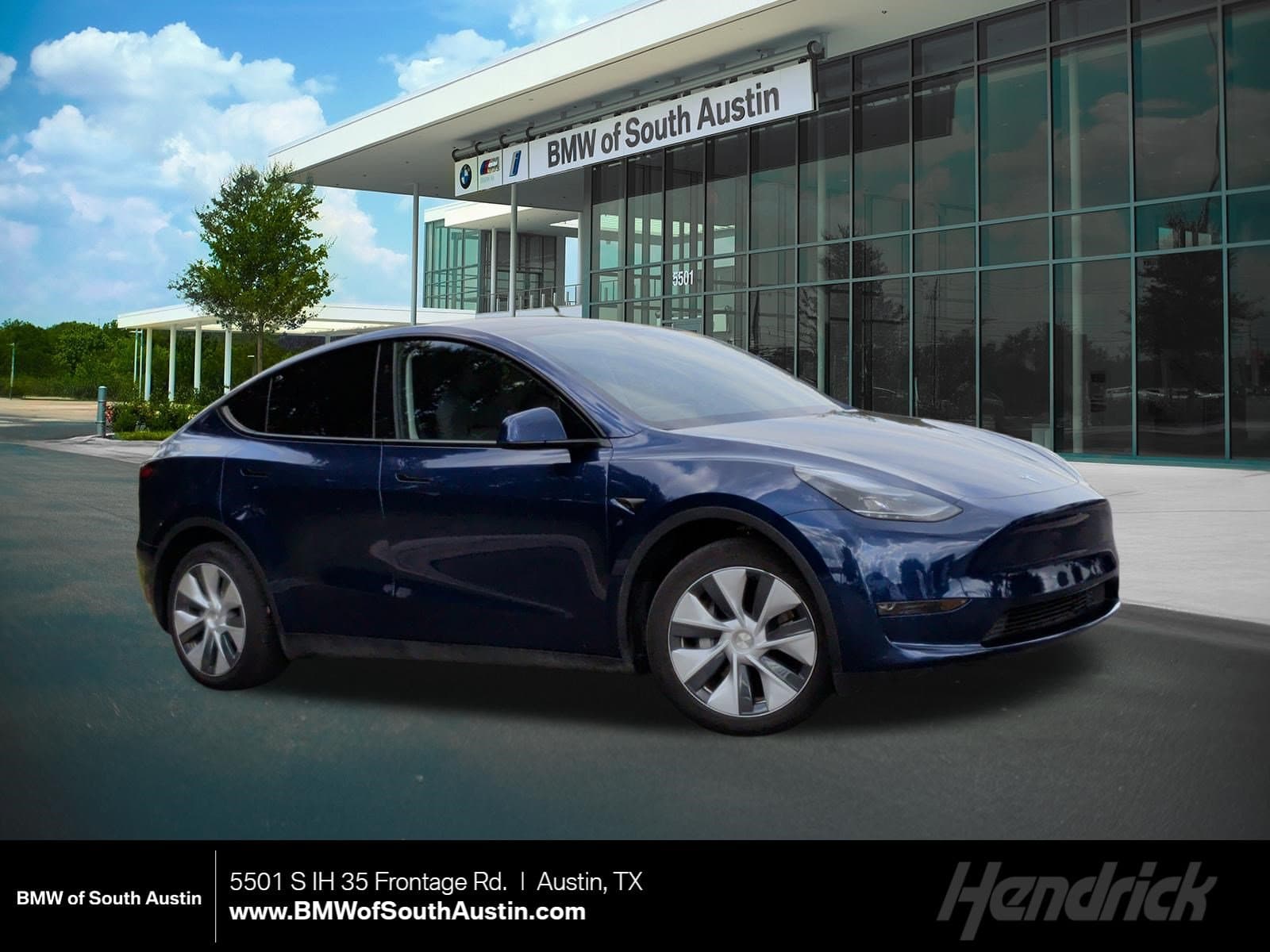 2024 Tesla Model Y Long Range — photo 1 of 37