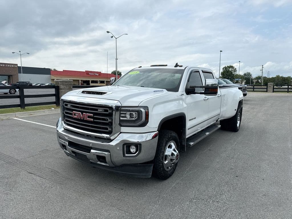2018 GMC Sierra 3500HD SLT — photo 1 of 23