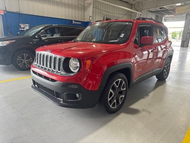 2017 Jeep Renegade Latitude — photo 1 of 9
