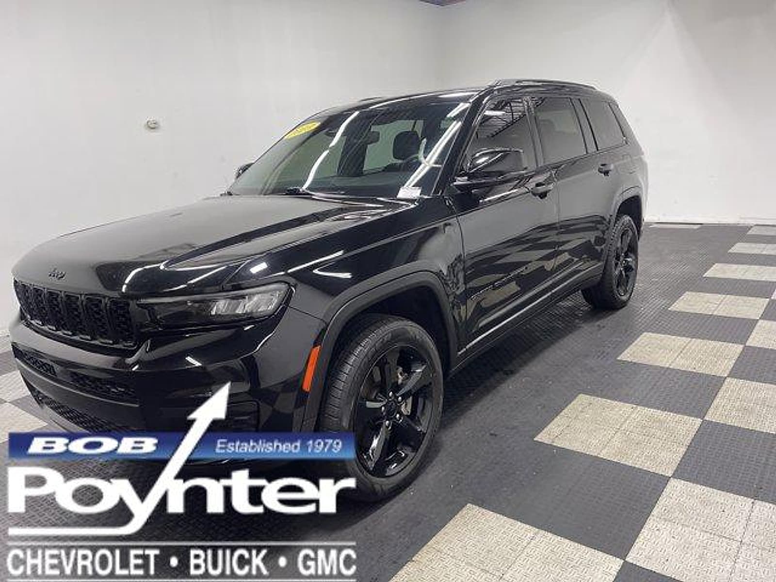 2023 Jeep Grand Cherokee L Altitude — photo 1 of 23