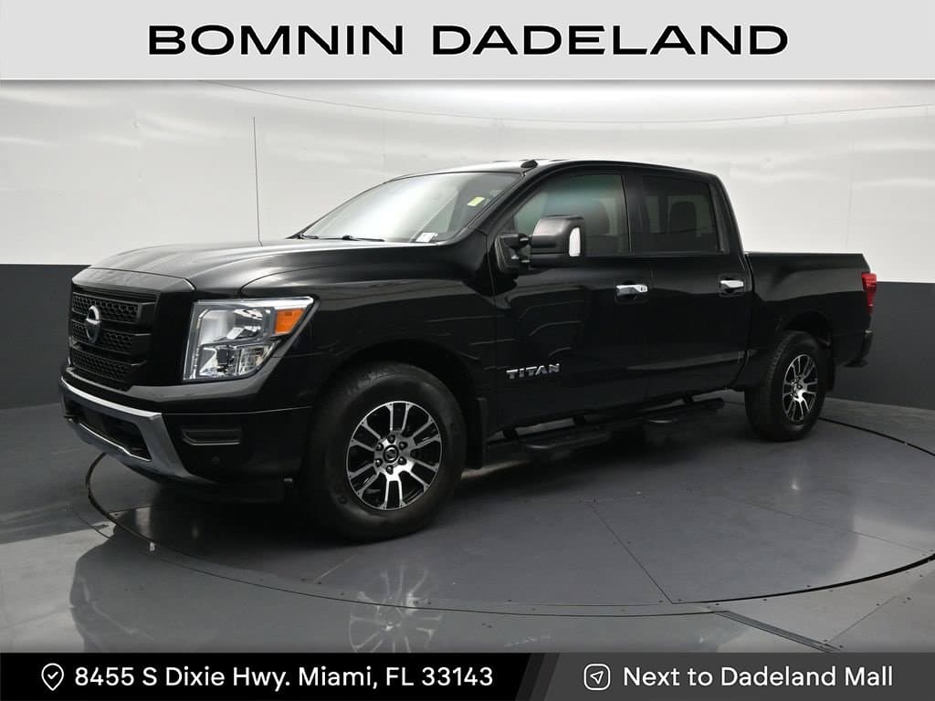 2021 Nissan Titan SV — photo 1 of 36