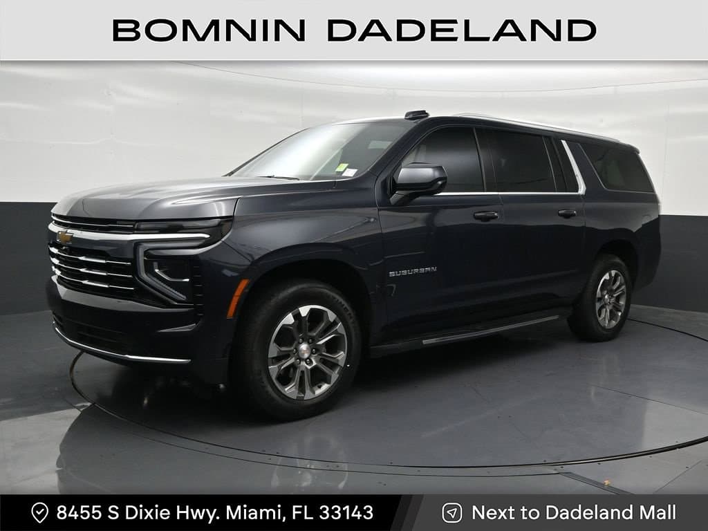 2025 Chevrolet Suburban LT — photo 1 of 38
