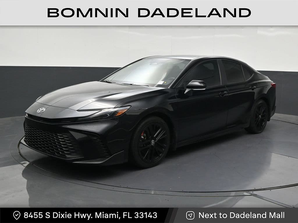 2025 Toyota Camry SE — photo 1 of 37