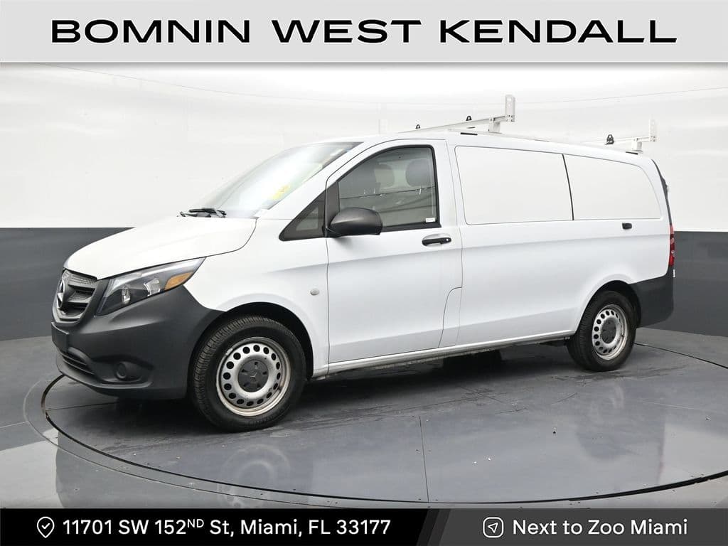 2022 Mercedes-Benz Metris Cargo Van Base — photo 1 of 35