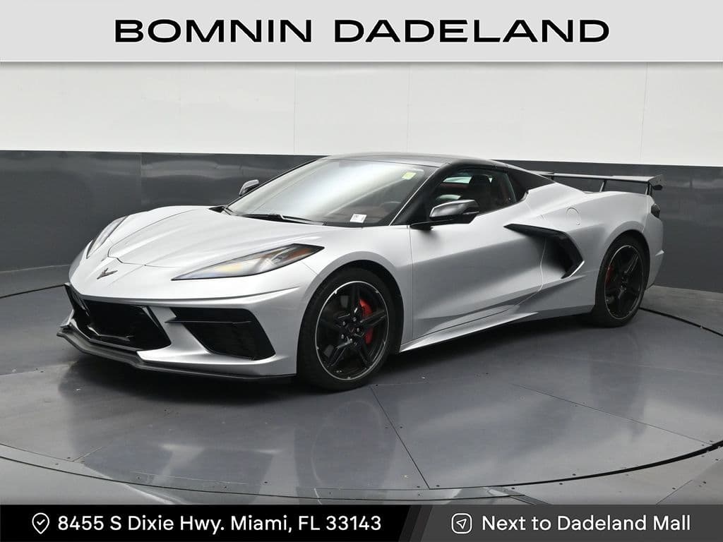 2020 Chevrolet Corvette Stingray — photo 1 of 36