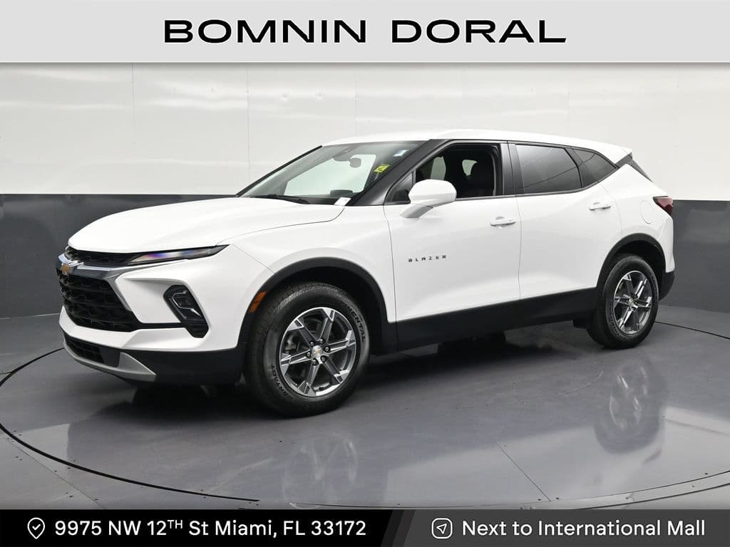 2023 Chevrolet Blazer LT — photo 1 of 41