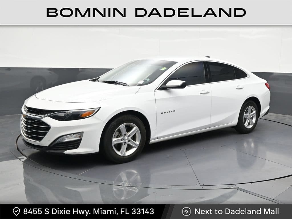 2024 Chevrolet Malibu LS — photo 1 of 36